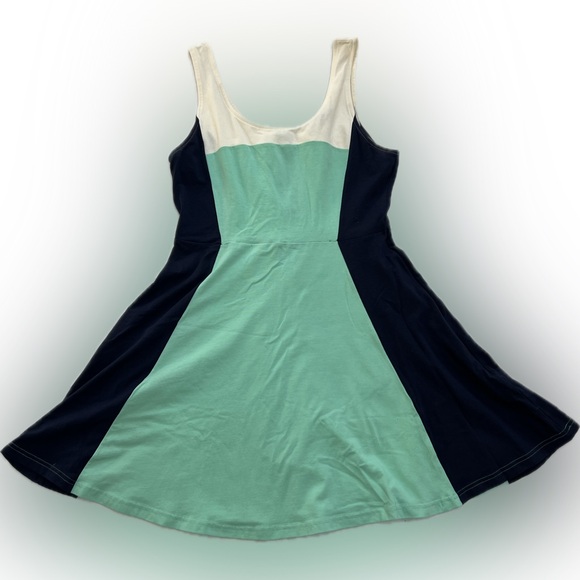 Express Colorblock Dress - Picture 2 of 5